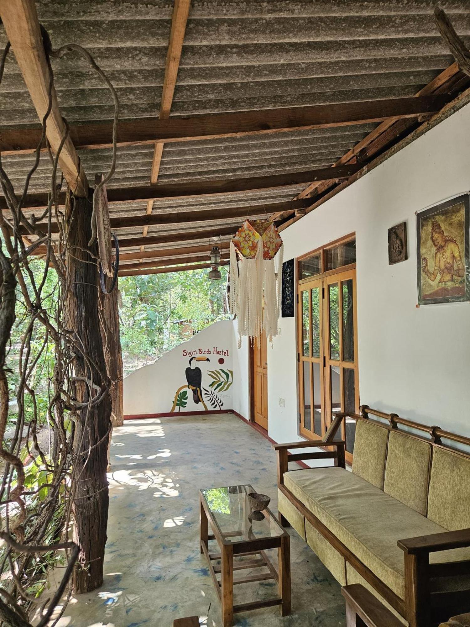 Sigiri Birds Hostel Сигирия Экстерьер фото